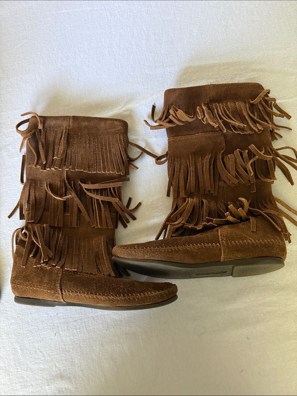 Minnetonka Size 6-6.5 Brown Suede Triple-Fringe Moccasin Boots